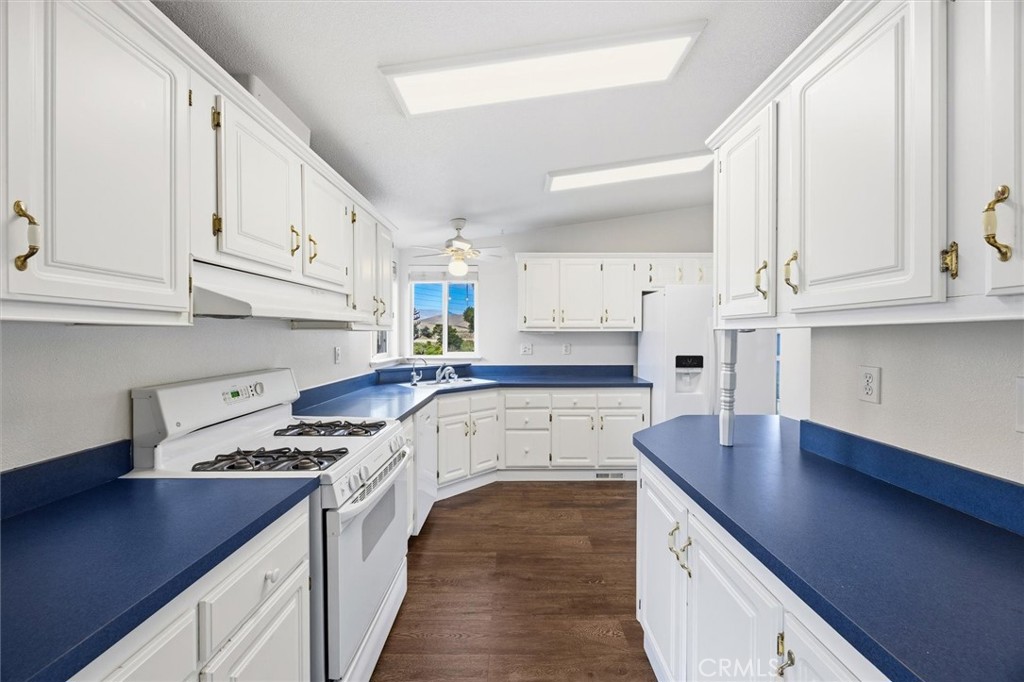 515 Aleppo Dr #14, Morro Bay, CA 93442