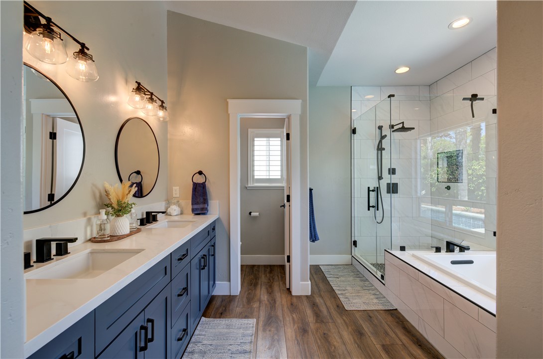 1812 E Oakmont, Fresno, CA 93730