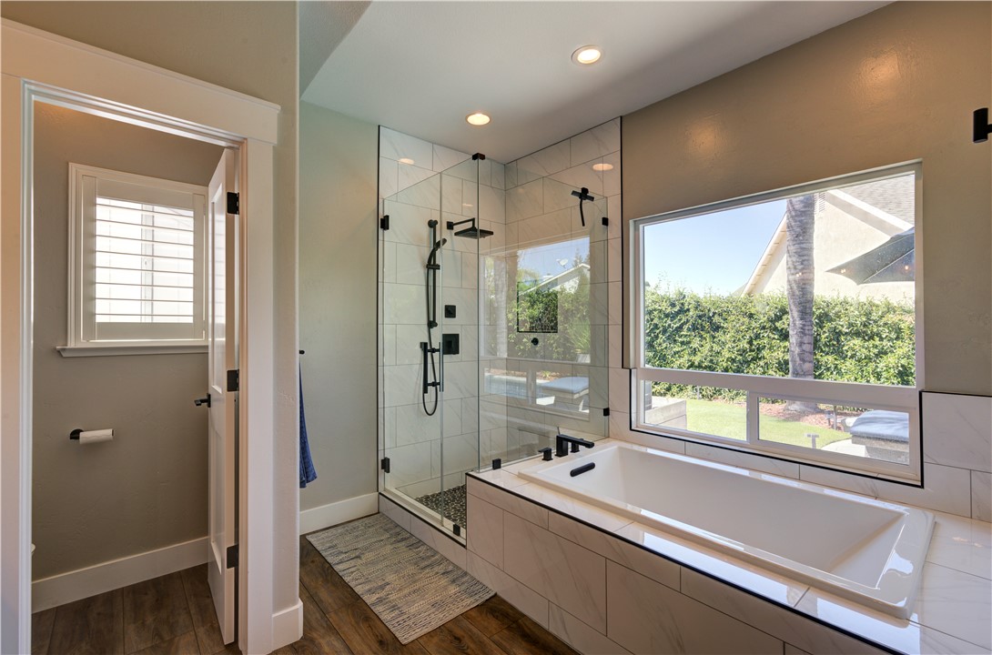1812 E Oakmont, Fresno, CA 93730
