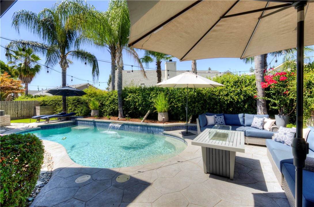 1812 E Oakmont, Fresno, CA 93730