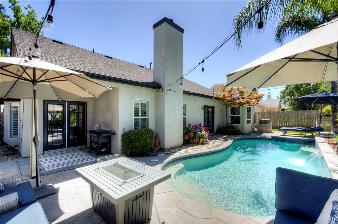1812 E Oakmont, Fresno, CA 93730