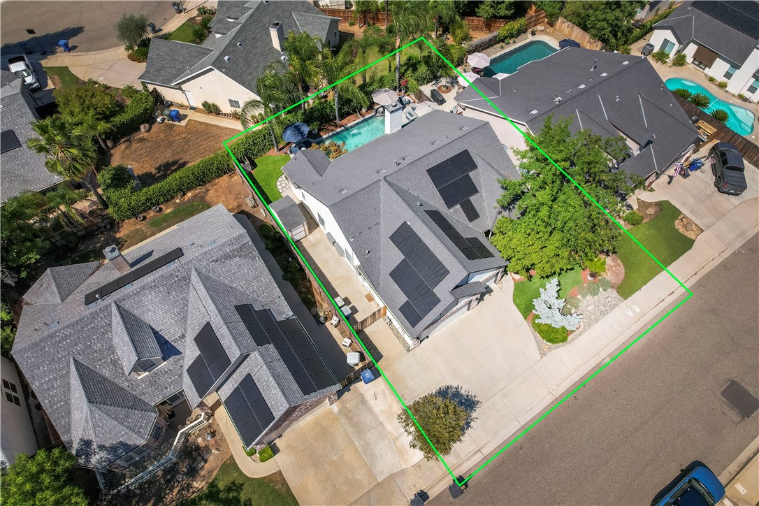 1812 E Oakmont, Fresno, CA 93730