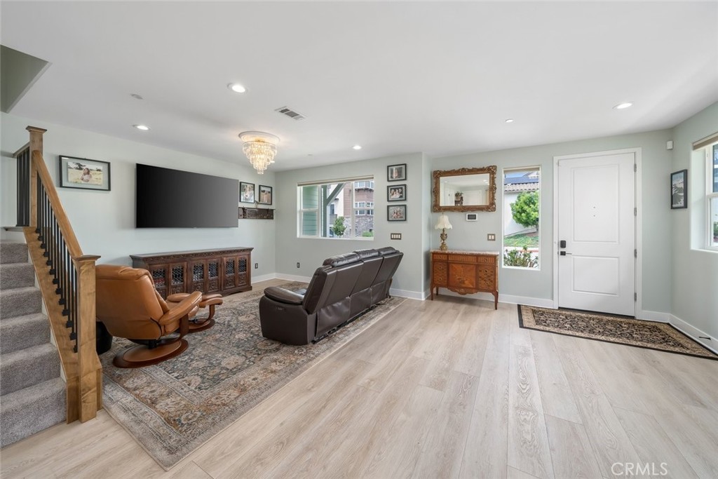 1225 Sponza Dr #1, San Luis Obispo, CA 93401