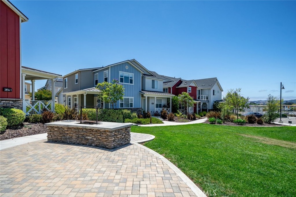 1225 Sponza Dr #1, San Luis Obispo, CA 93401