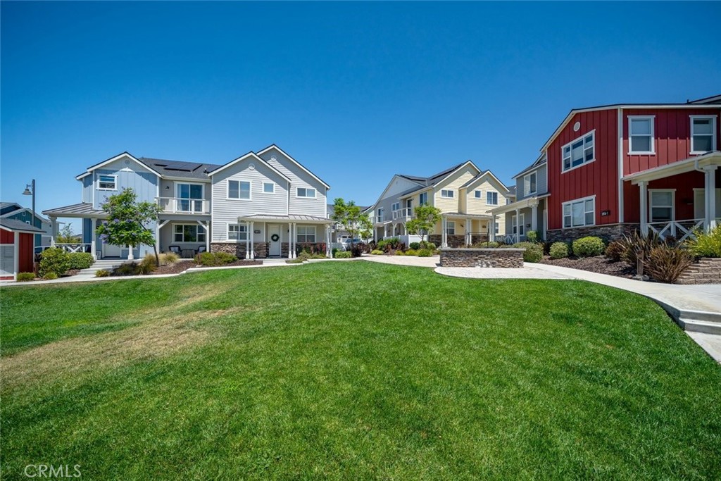 1225 Sponza Dr #1, San Luis Obispo, CA 93401