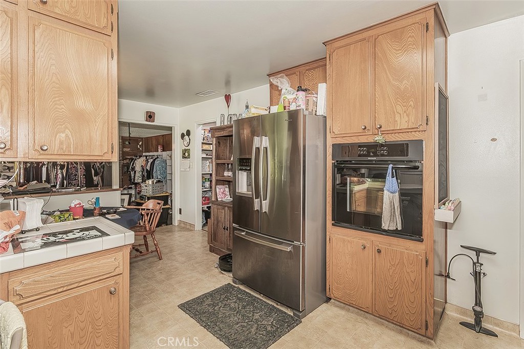 500 W Sample Ave, Fresno, CA 93704