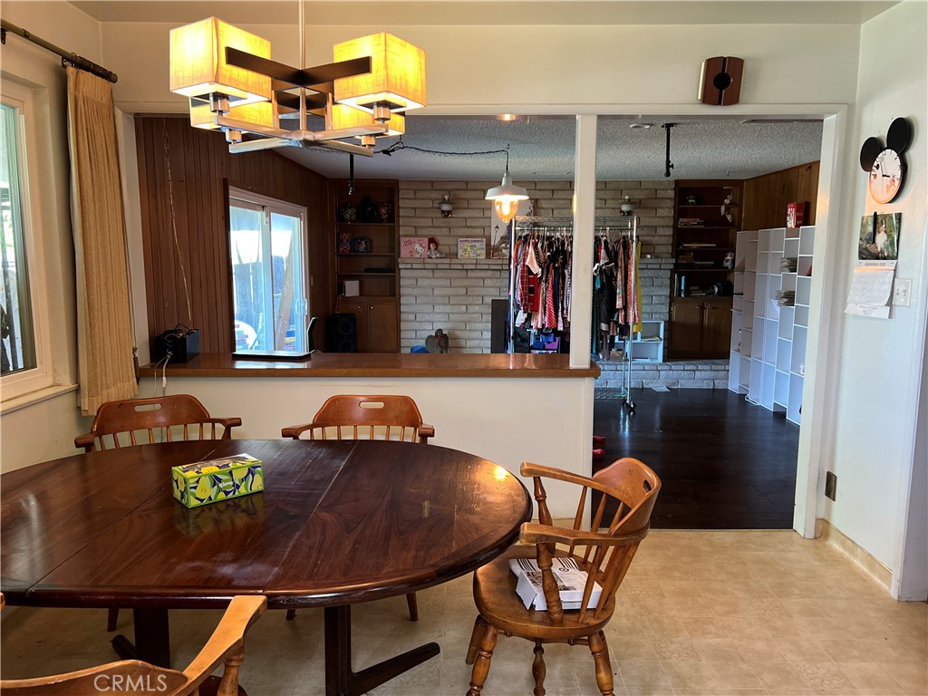 500 W Sample Ave, Fresno, CA 93704