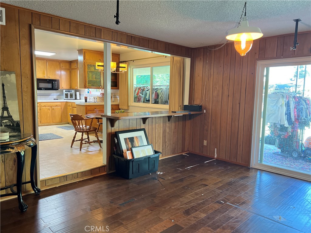 500 W Sample Ave, Fresno, CA 93704