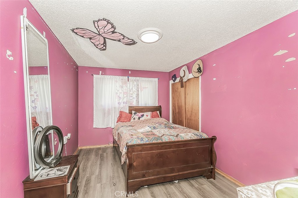 500 W Sample Ave, Fresno, CA 93704