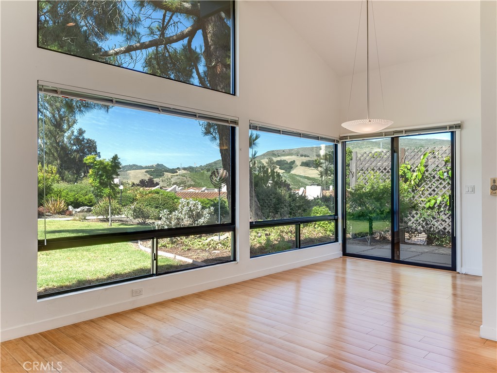 21 Vista Ln, San Luis Obispo, CA 93401