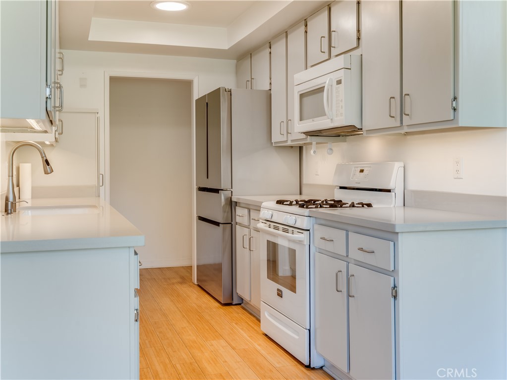 21 Vista Ln, San Luis Obispo, CA 93401