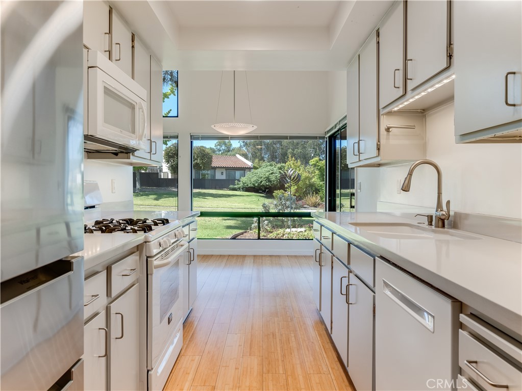21 Vista Ln, San Luis Obispo, CA 93401
