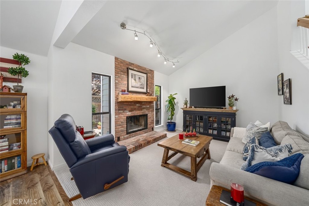 3227 Via Ensenada, San Luis Obispo, CA 93401