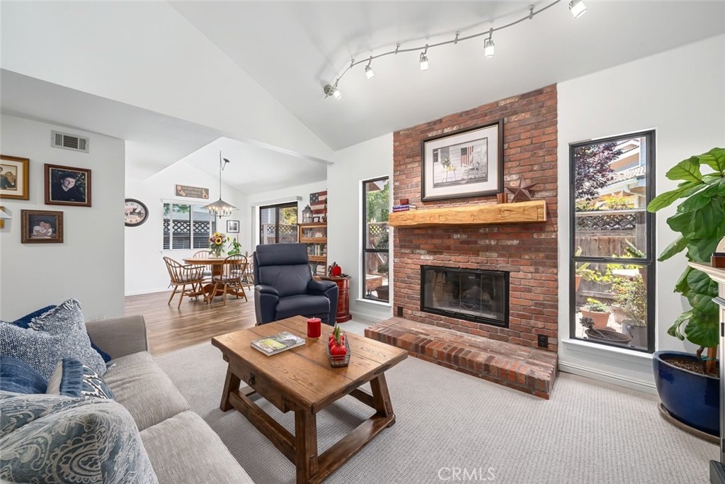 3227 Via Ensenada, San Luis Obispo, CA 93401
