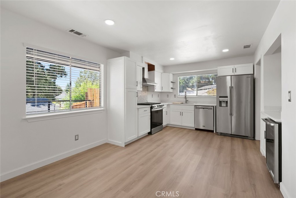 Open Photo