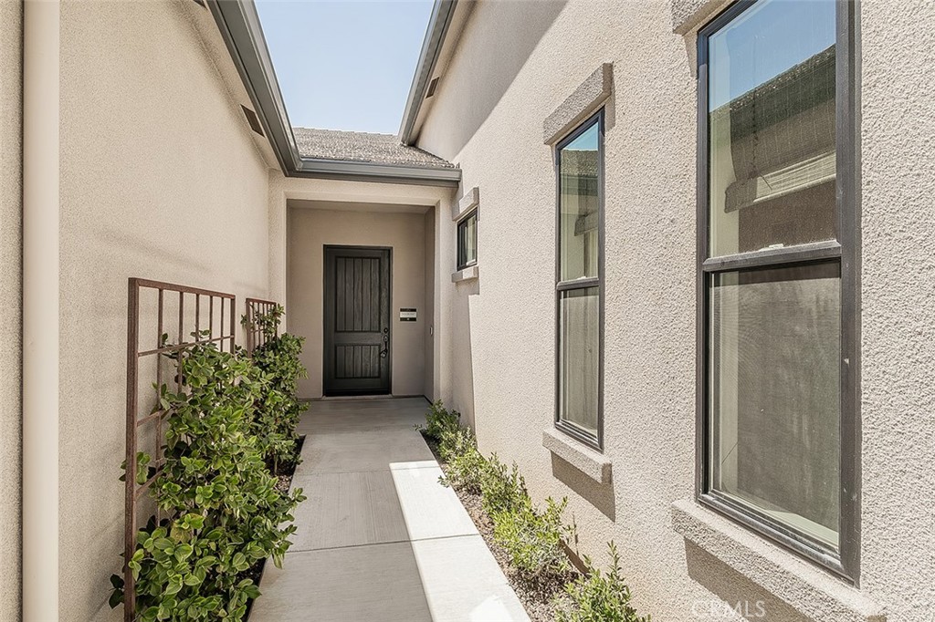 11609 N Sandy Par, Fresno, CA 93730