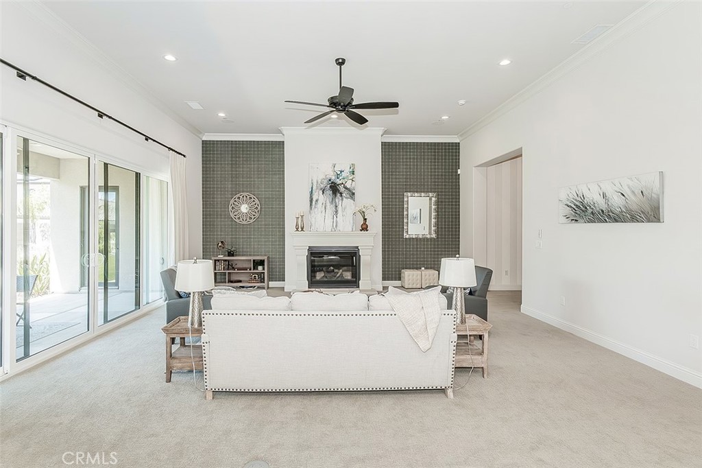 11609 N Sandy Par, Fresno, CA 93730