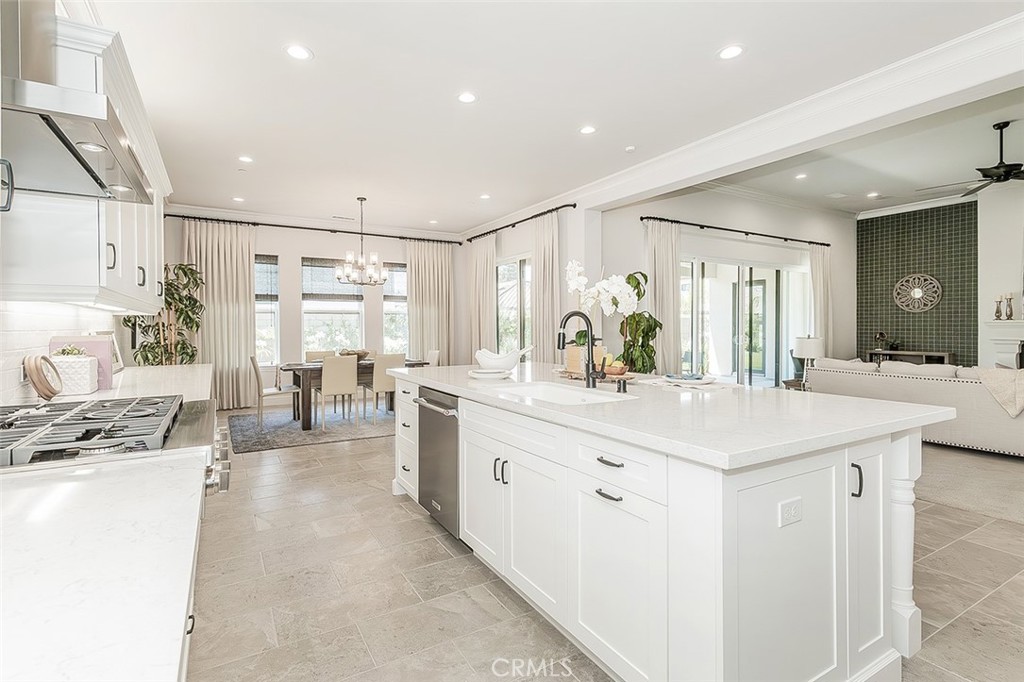 11609 N Sandy Par, Fresno, CA 93730