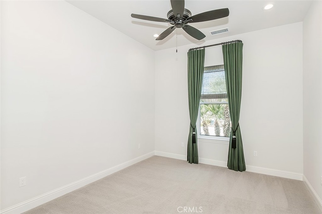 11609 N Sandy Par, Fresno, CA 93730