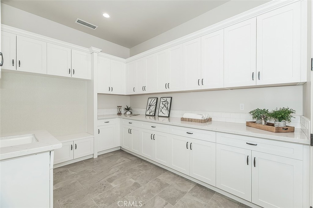 11609 N Sandy Par, Fresno, CA 93730
