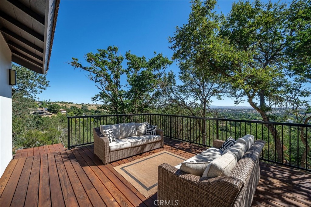 34 Terrace Hill Dr, Paso Robles, CA 93446