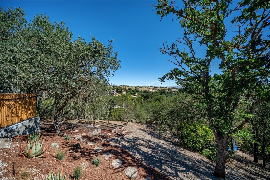 34 Terrace Hill Dr, Paso Robles, CA 93446