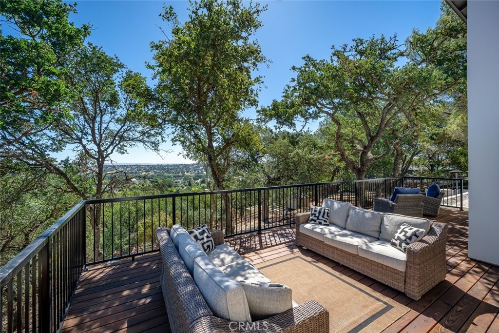 34 Terrace Hill Dr, Paso Robles, CA 93446