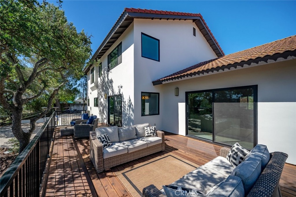 34 Terrace Hill Dr, Paso Robles, CA 93446