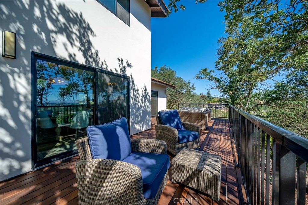 34 Terrace Hill Dr, Paso Robles, CA 93446