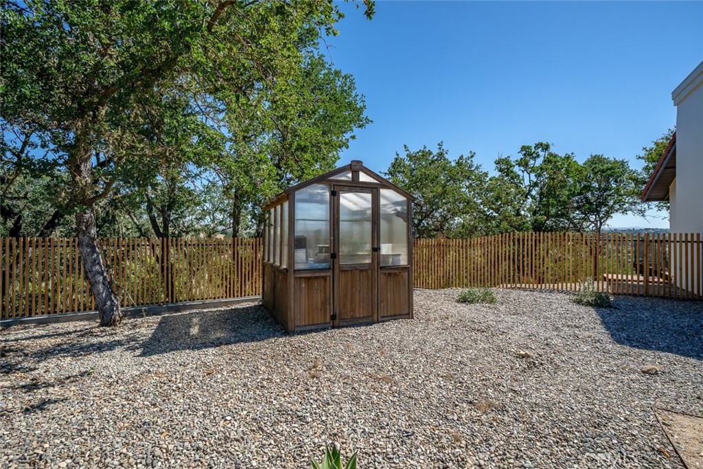 34 Terrace Hill Dr, Paso Robles, CA 93446