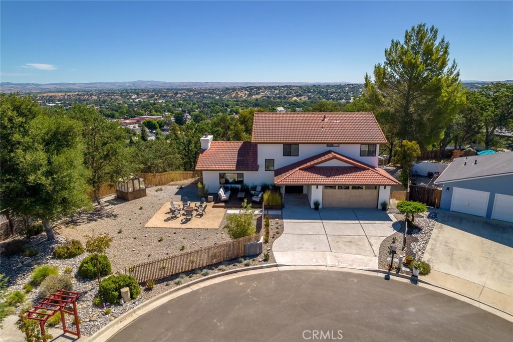 34 Terrace Hill Dr, Paso Robles, CA 93446