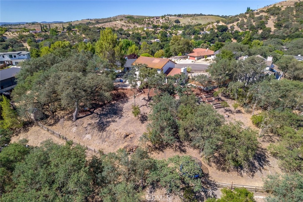 34 Terrace Hill Dr, Paso Robles, CA 93446