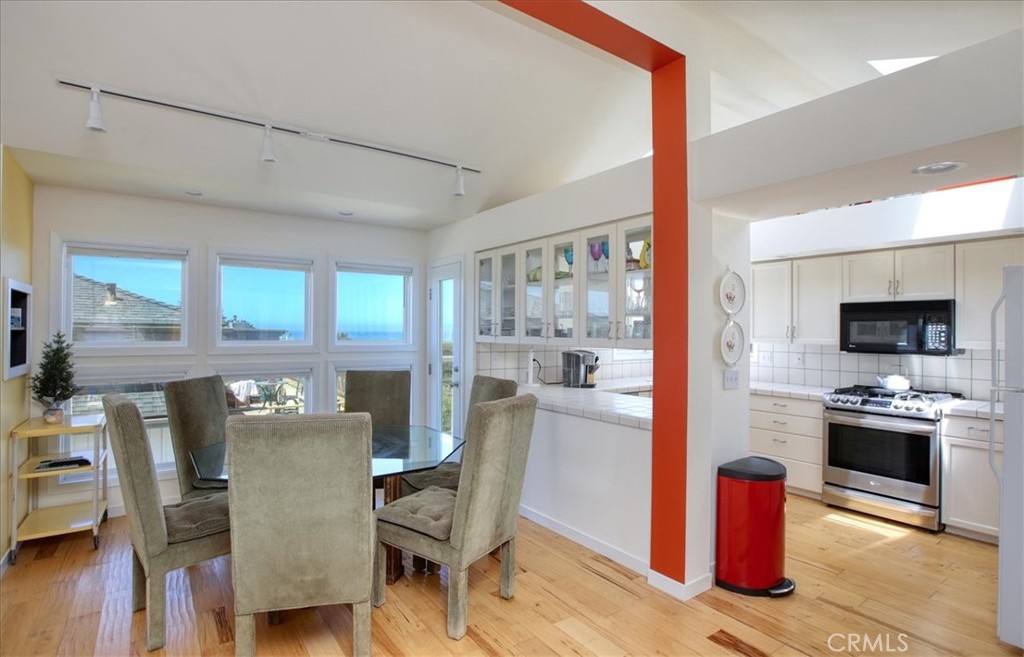 1945 Windsor, Cambria, CA 93428