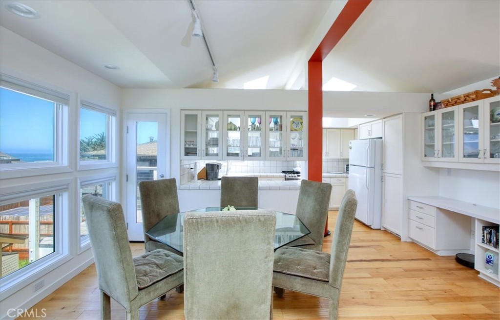 1945 Windsor, Cambria, CA 93428