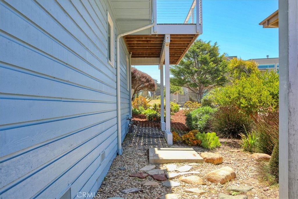 1945 Windsor, Cambria, CA 93428