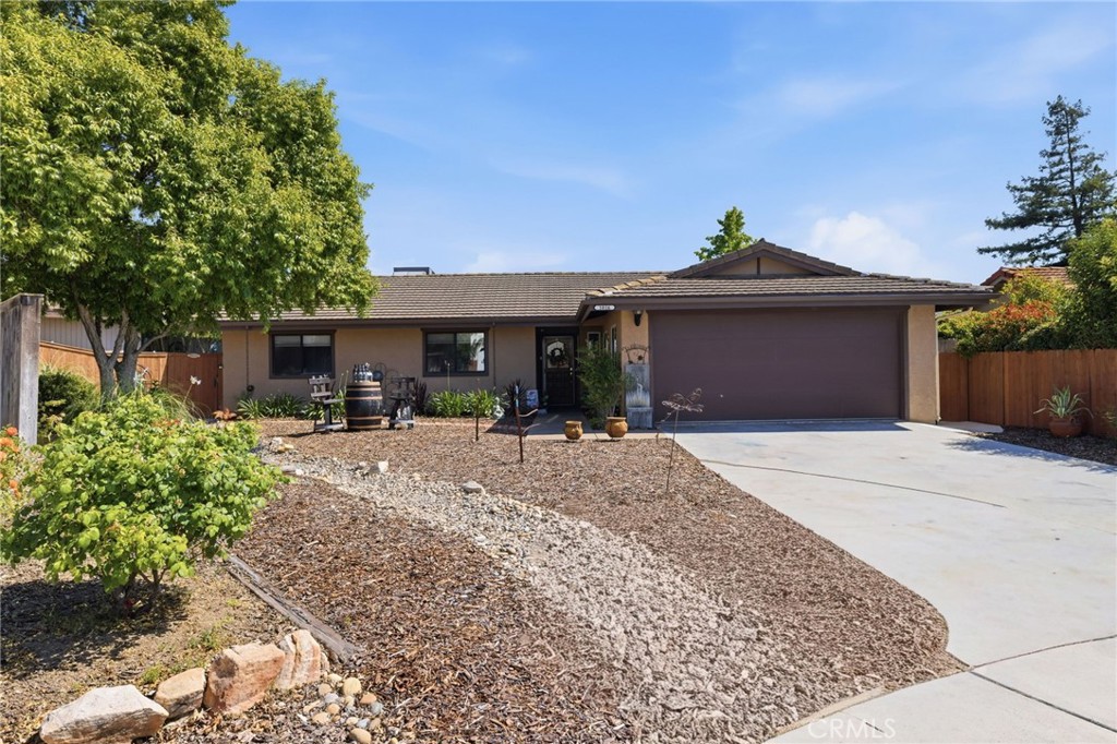 1016 Pamela Ct, Paso Robles, CA 93446