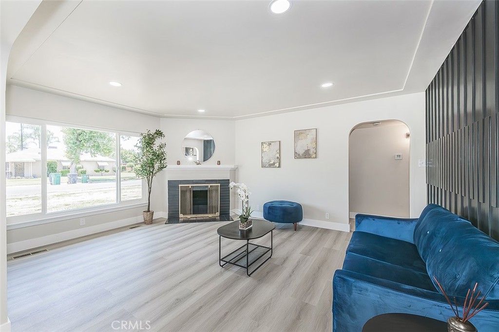 5383 N Easterby, Fresno, CA 93727