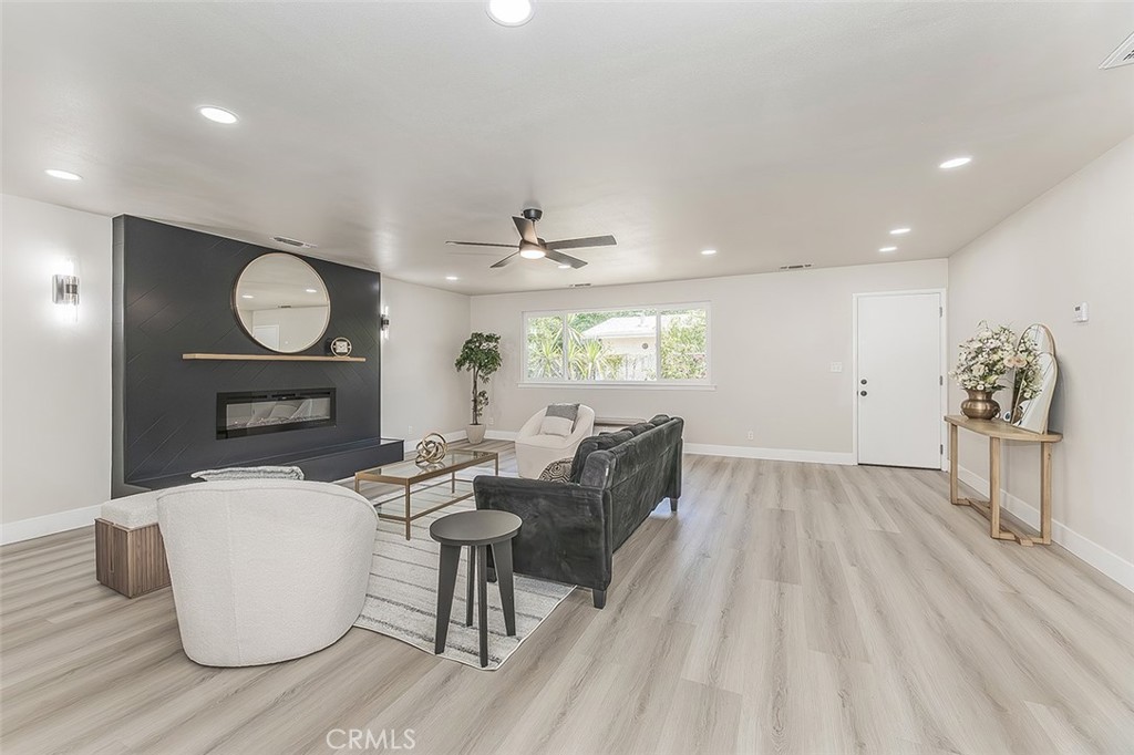 5383 N Easterby, Fresno, CA 93727