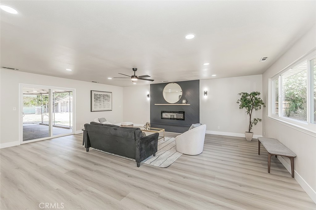 5383 N Easterby, Fresno, CA 93727