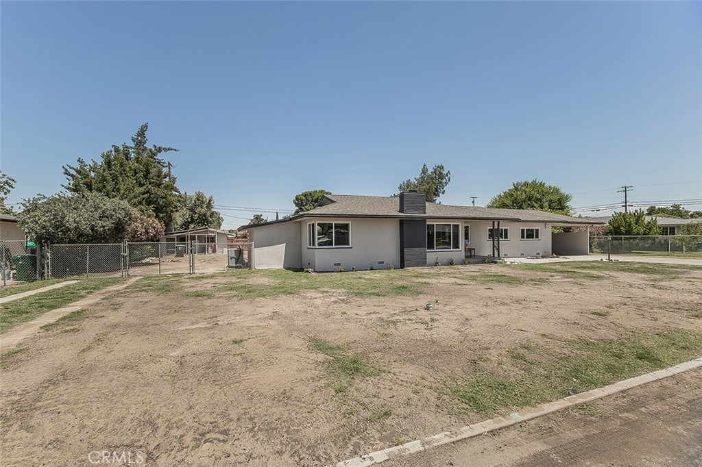 5383 N Easterby, Fresno, CA 93727