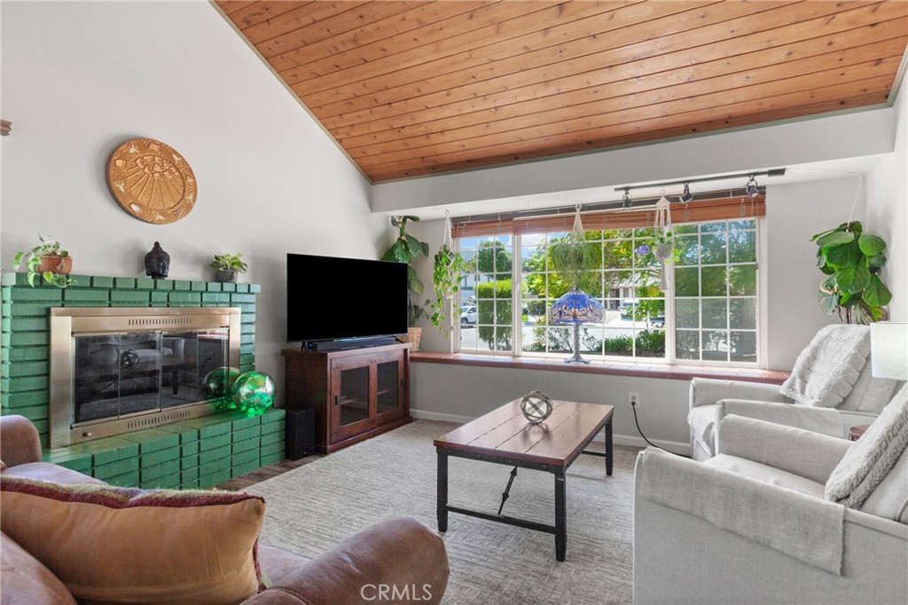 844 Escuela Ct, San Luis Obispo, CA 93405