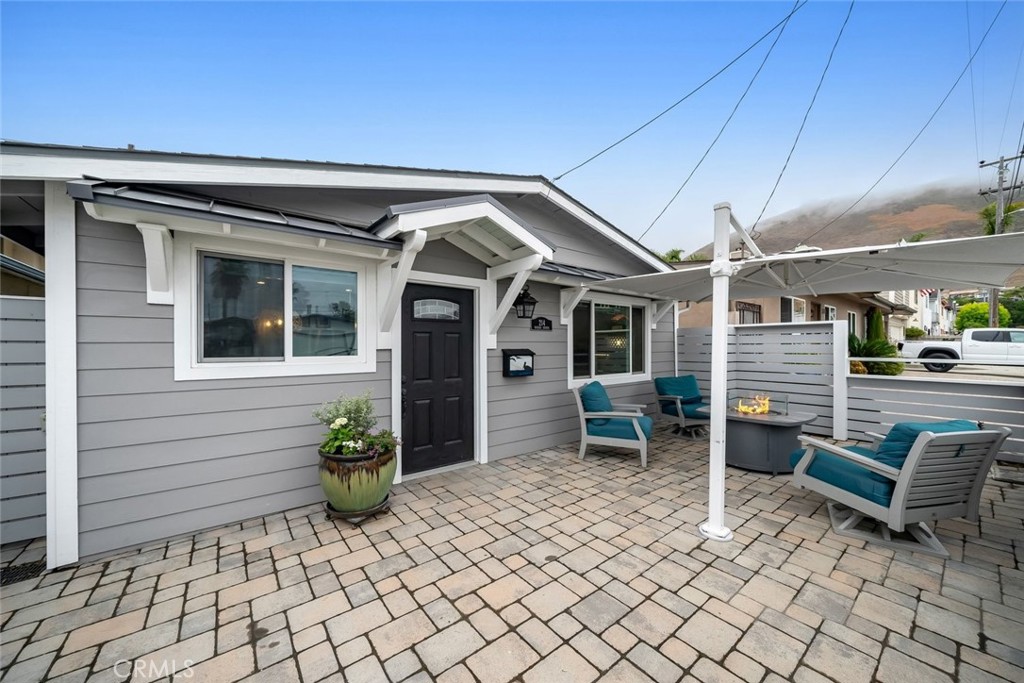 214 Boeker Ave, Pismo Beach, CA 93449