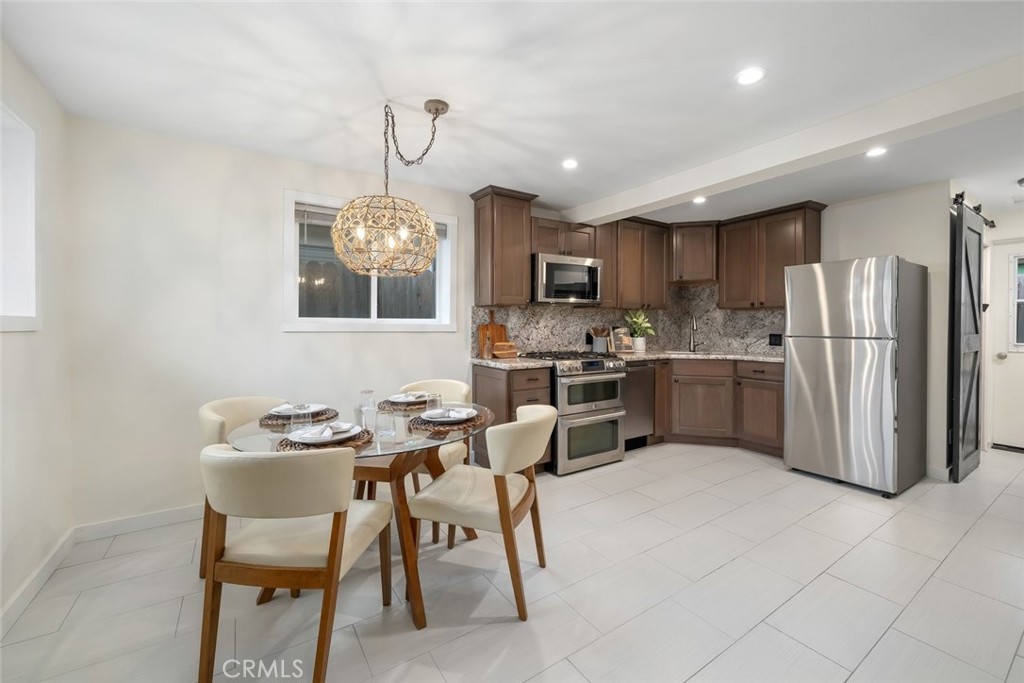 214 Boeker Ave, Pismo Beach, CA 93449