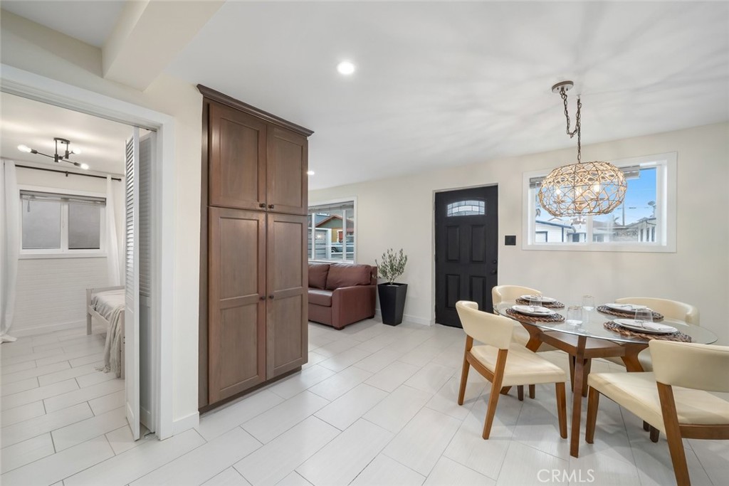 214 Boeker Ave, Pismo Beach, CA 93449