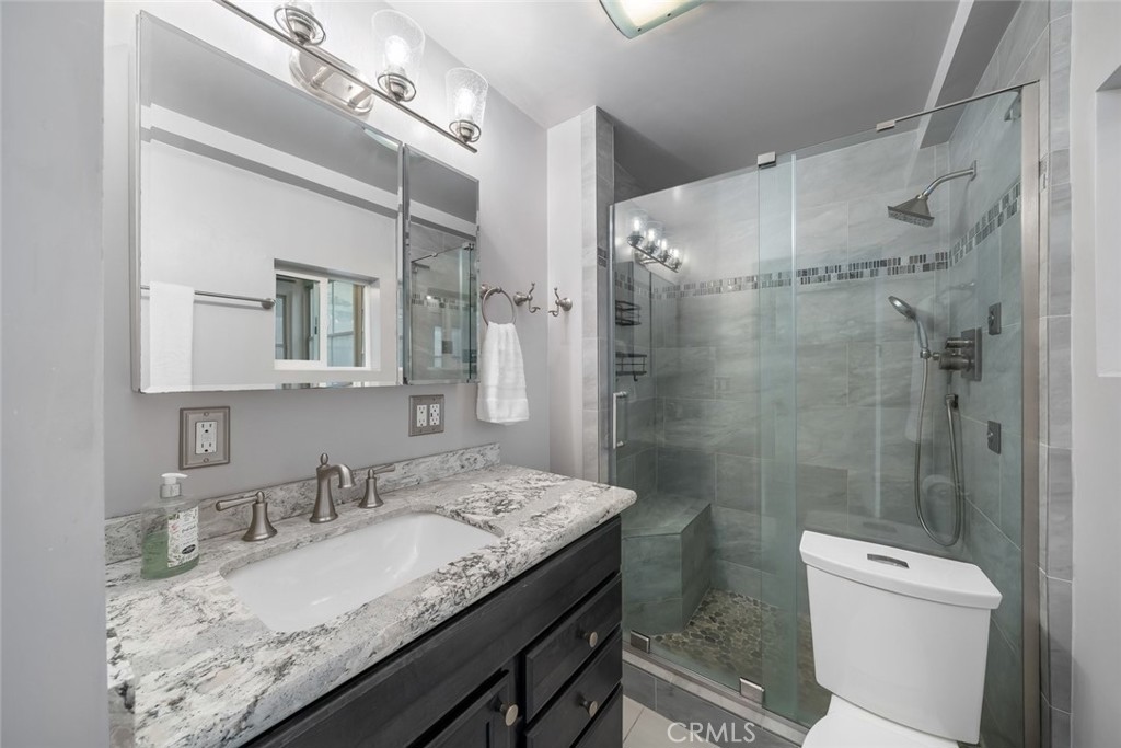 214 Boeker Ave, Pismo Beach, CA 93449