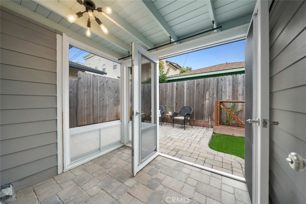 214 Boeker Ave, Pismo Beach, CA 93449