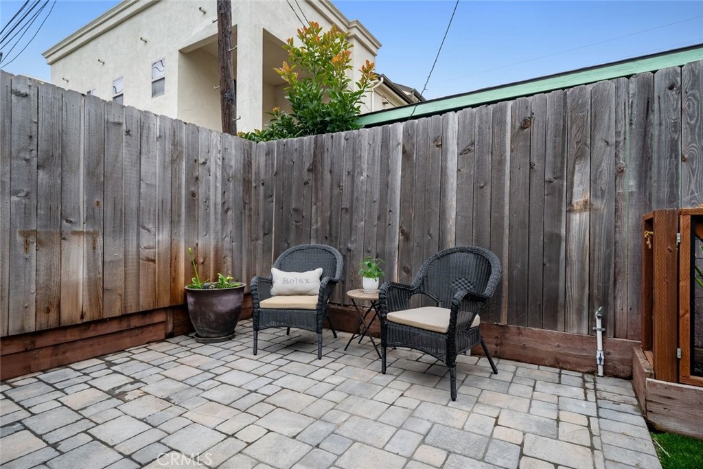 214 Boeker Ave, Pismo Beach, CA 93449