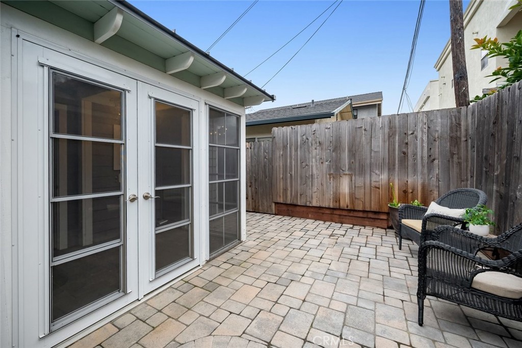 214 Boeker Ave, Pismo Beach, CA 93449