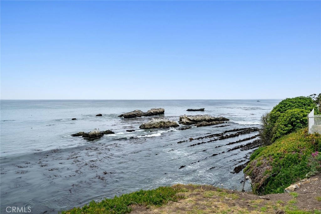 214 Boeker Ave, Pismo Beach, CA 93449