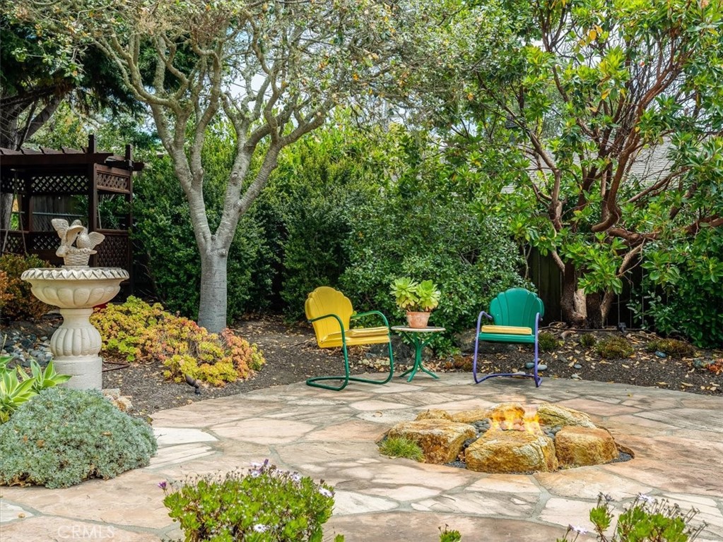 5276 Hillcrest, Cambria, CA 93428